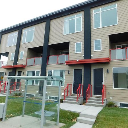 One Bedroom Lower Suite Apartment #37 Sunalta Downtown Calgary Exterior photo