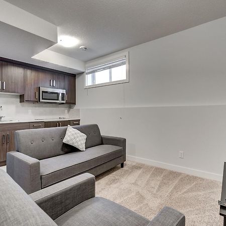 One Bedroom Lower Suite Apartment #37 Sunalta Downtown Calgary Exterior photo